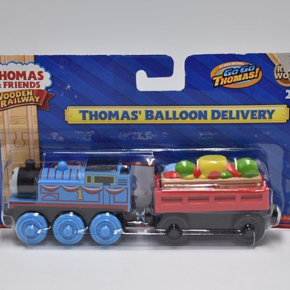 Thomas Balloon Delivery Express Coming Through Wooden Railway GO GO Thomas New